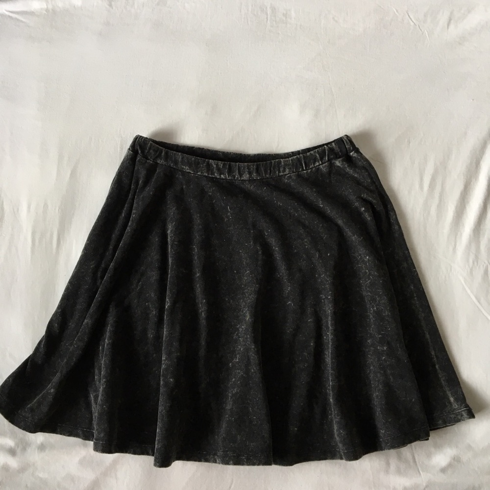 ✨Bongo Black Skirt✨